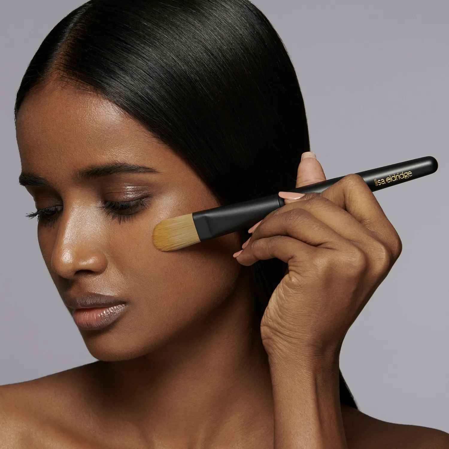 Lisa Eldridge No. 1 pennello fondotinta setole sintetiche