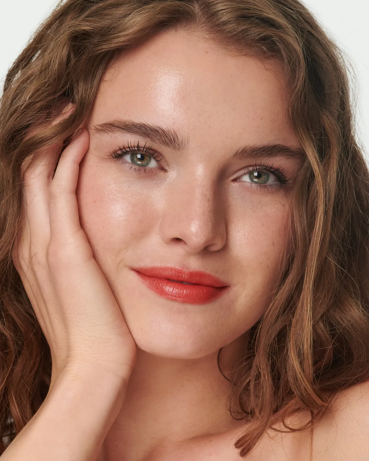 Lisa Eldridge Baume Embrace burro labbra Red Curve rosso caldo