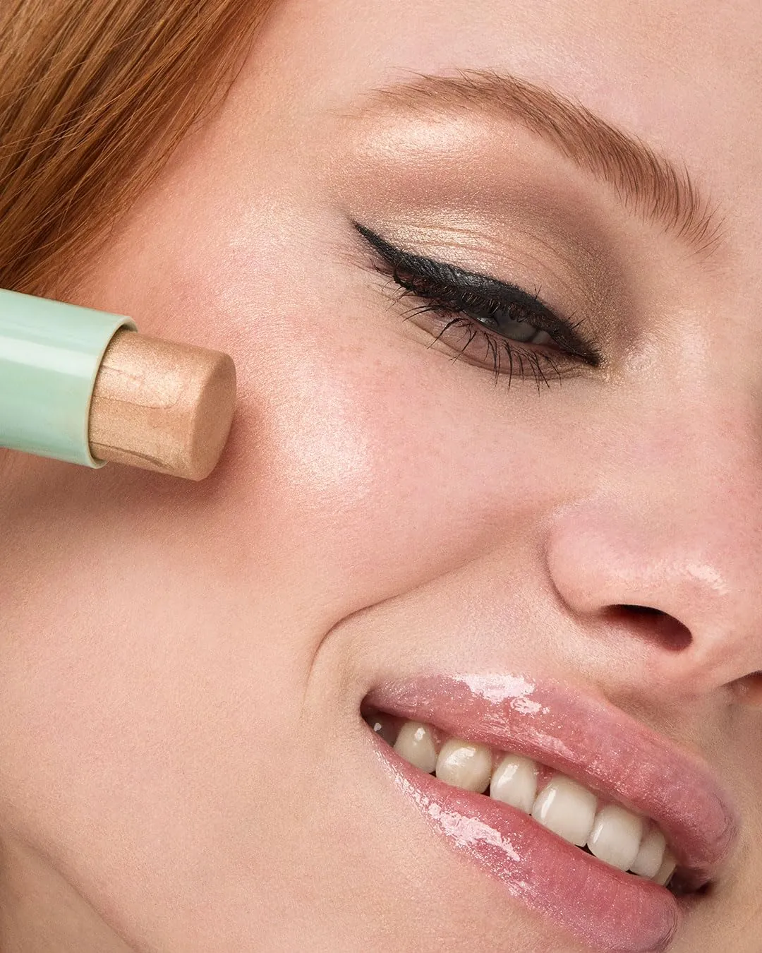 KIKO Kind Creamy Touch Highlighter Stick 01 Illuminante Metallico