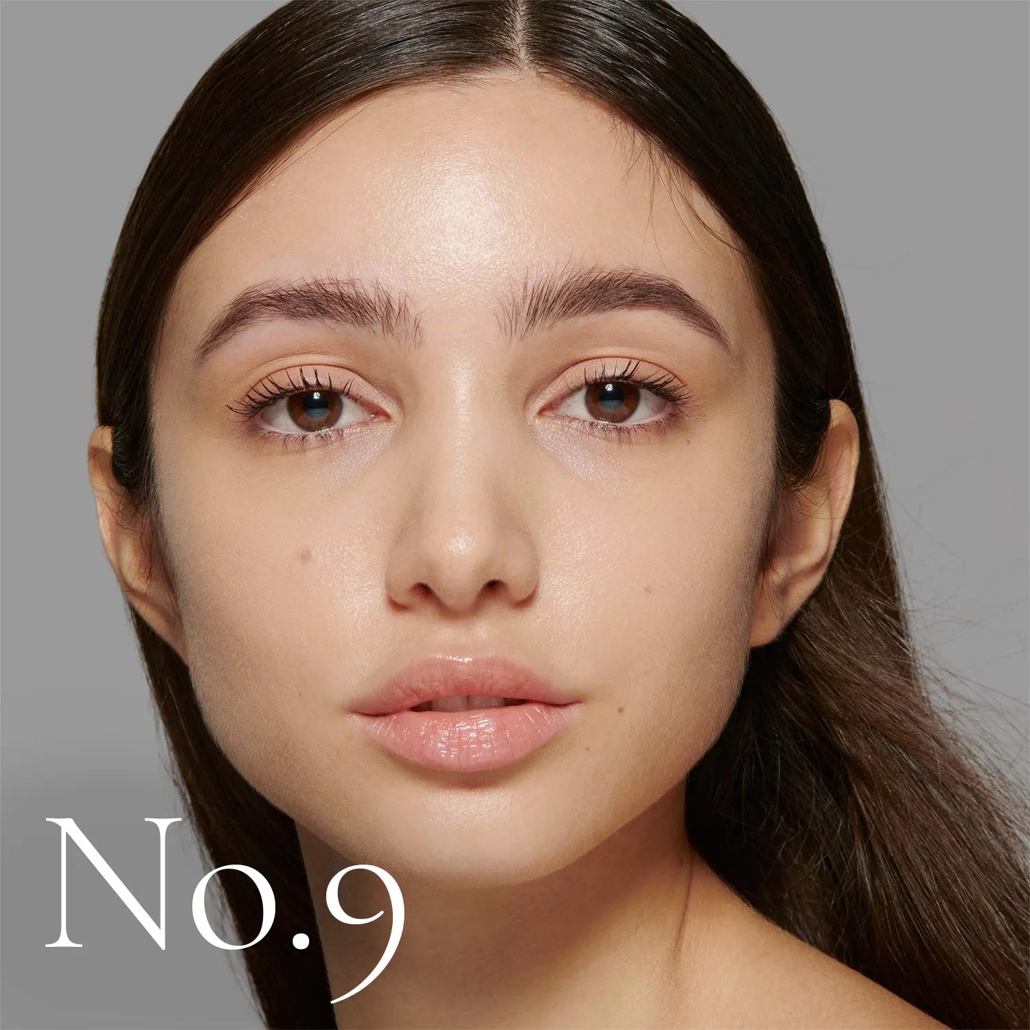 Lisa Eldridge The Foundation Fondotinta No.9 beige olivastro