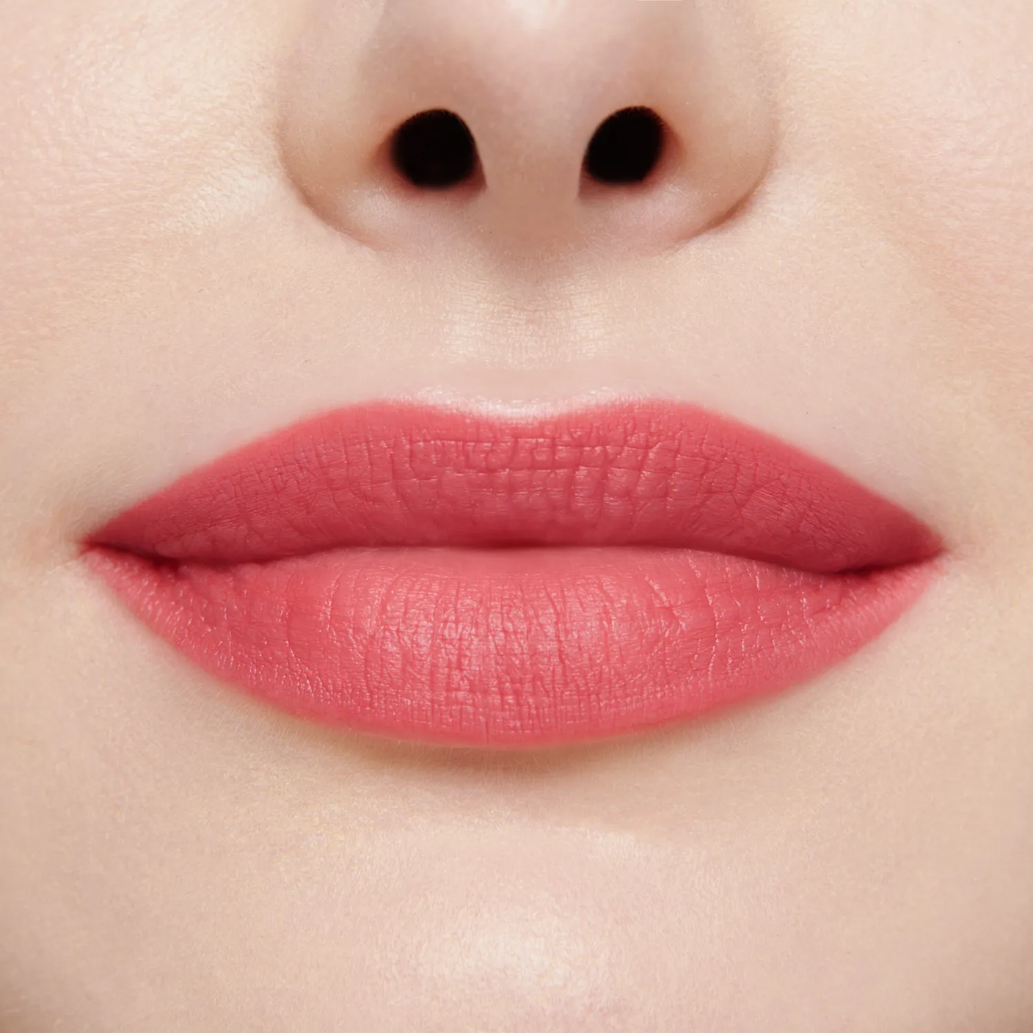 Lisa Eldridge Insanely Saturated Sunday Matinée rossetto rosa matte