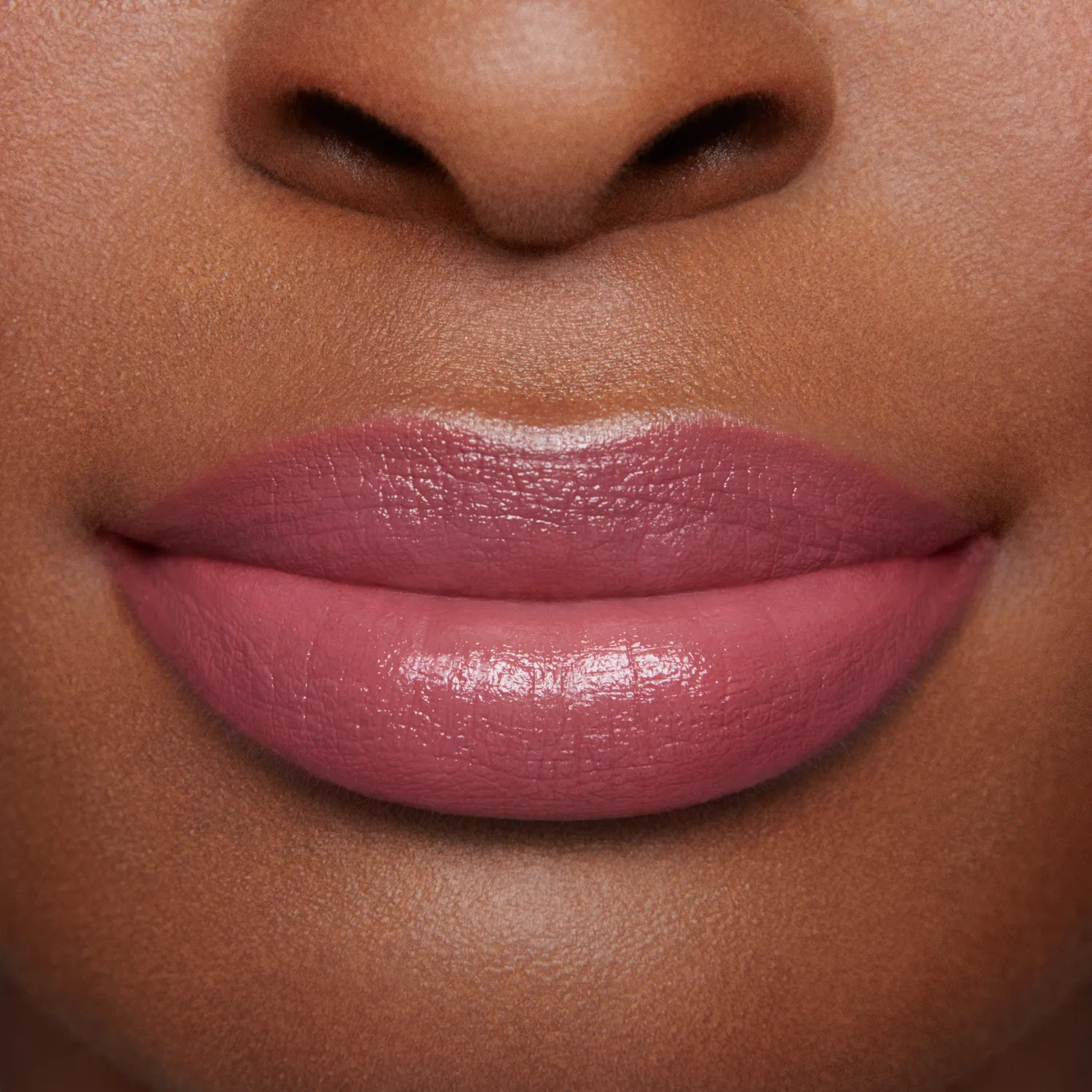 Lisa Eldridge Luxuriously Lucent Rose Official rossetto rosa satinato