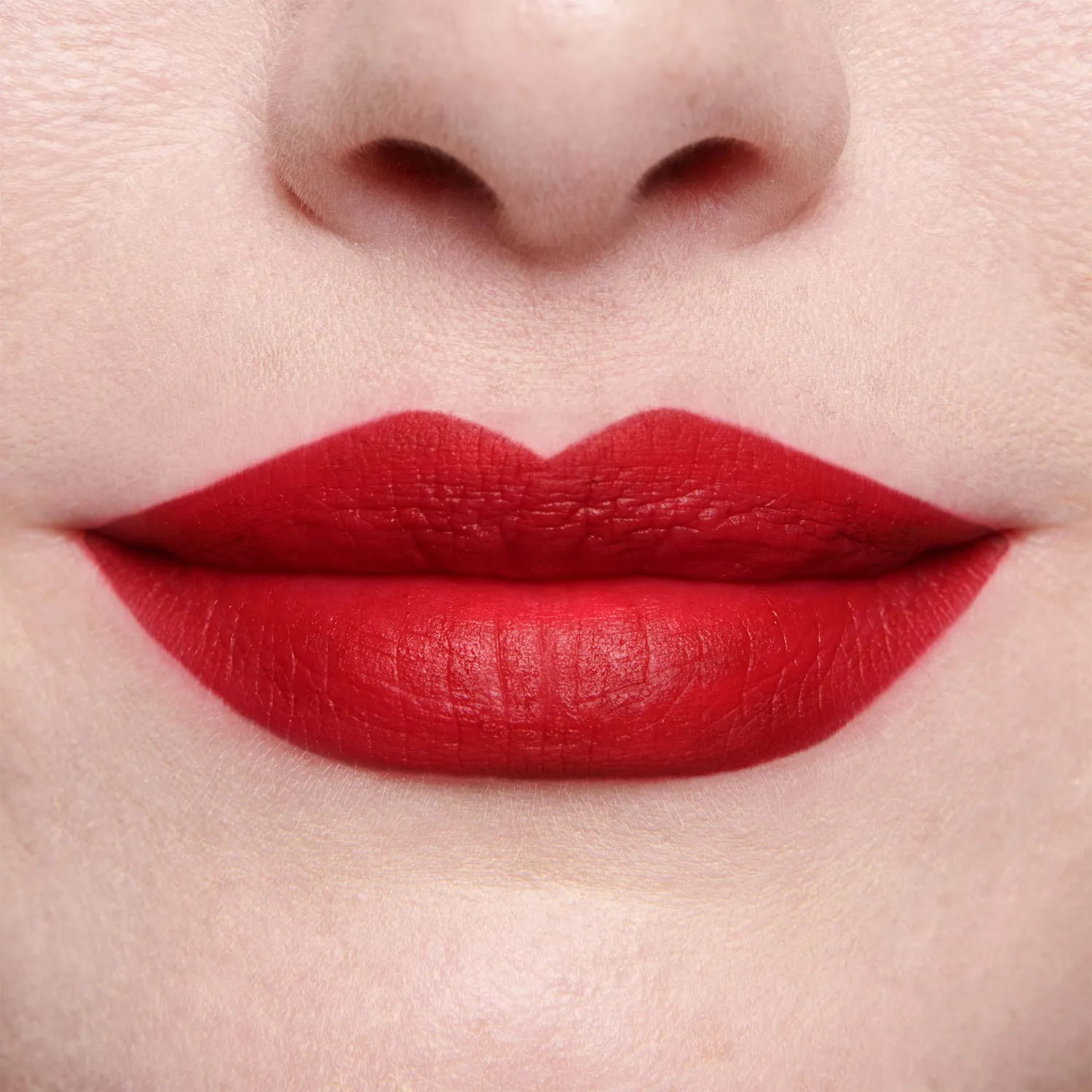 Lisa Eldridge Enhance Define Ribbon matita labbra rossa Marilyn
