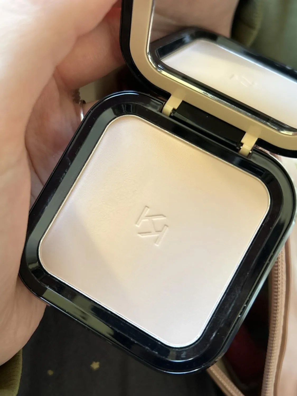 KIKO Full Coverage Blurring Powder Foundation 10 cipria