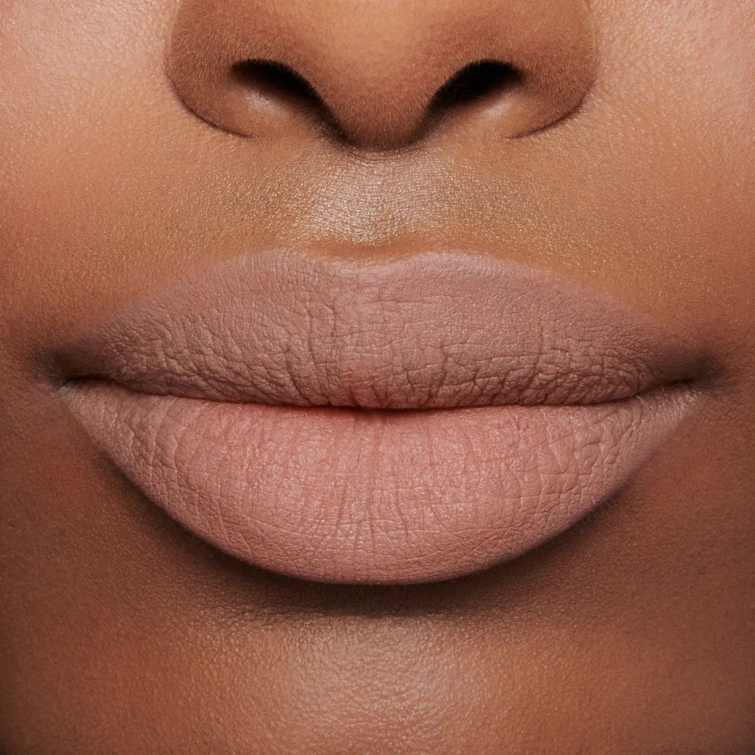 Lisa Eldridge True Velvet Lip Colour Velvet Fawn rossetto marrone