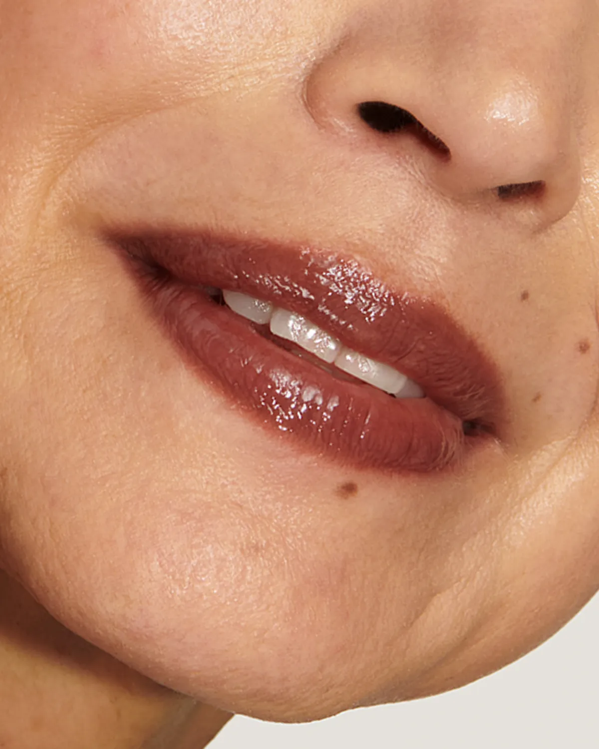 Lisa Eldridge Baume Embrace Metropolis balsamo labbra mora