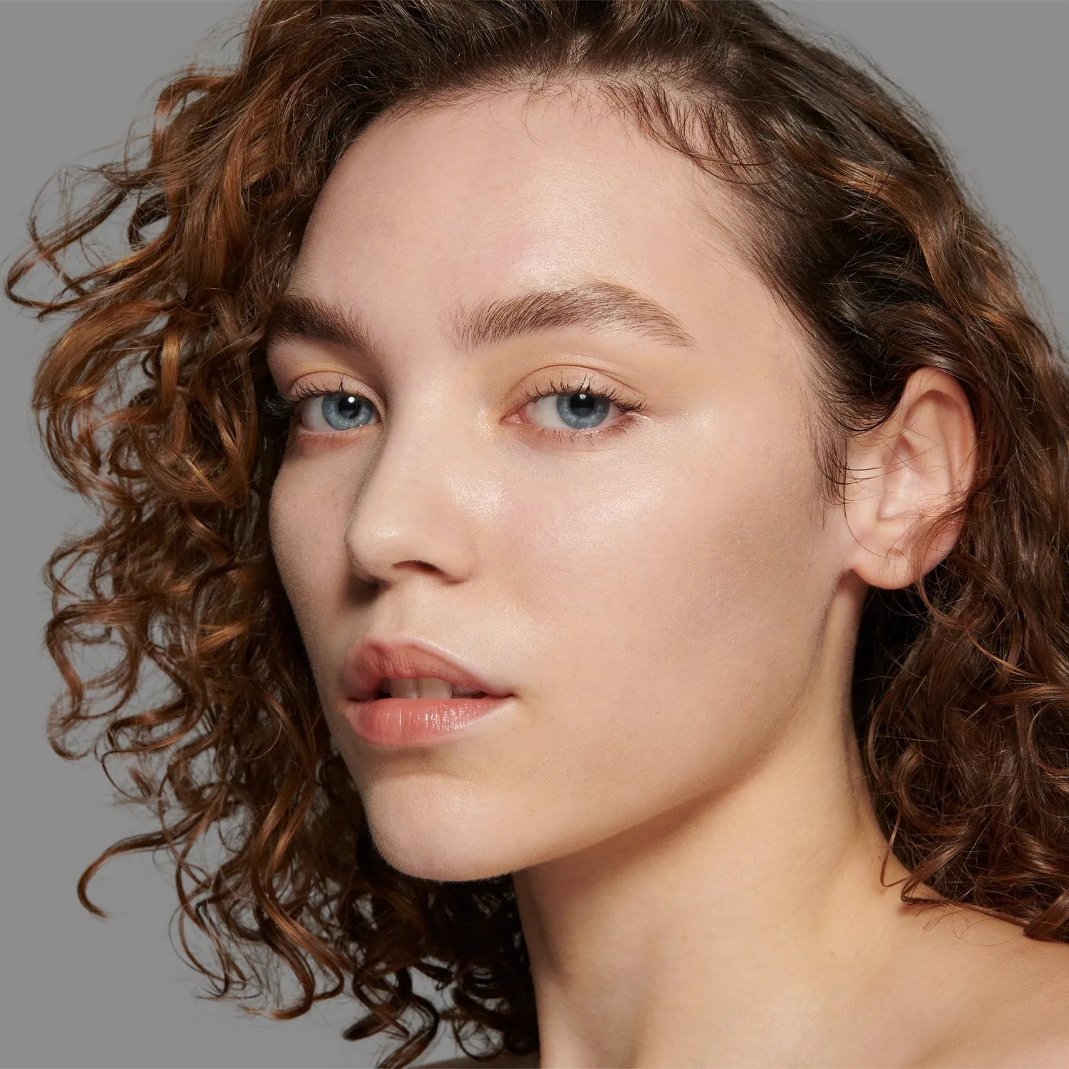 Lisa Eldridge The Foundation Shade No. 4 fondotinta pesca chiaro