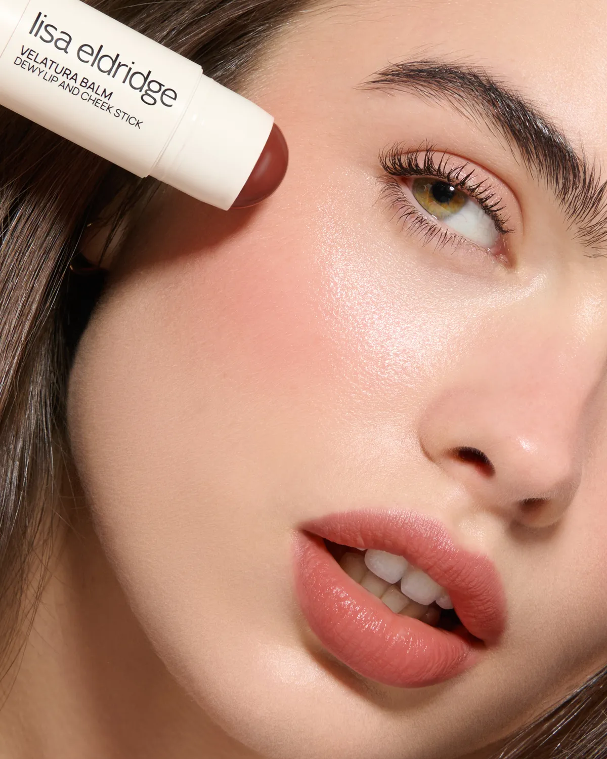 Lisa Eldridge Velatura Cinnamon Bun stick labbra e guance glossy
