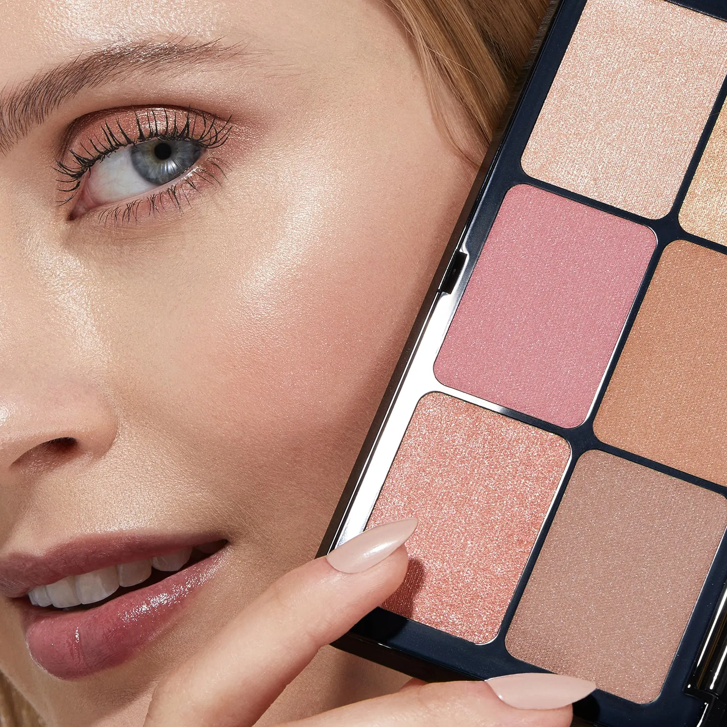 KIKO Irresistible Total Look Palette viso Light Medium 6 polveri