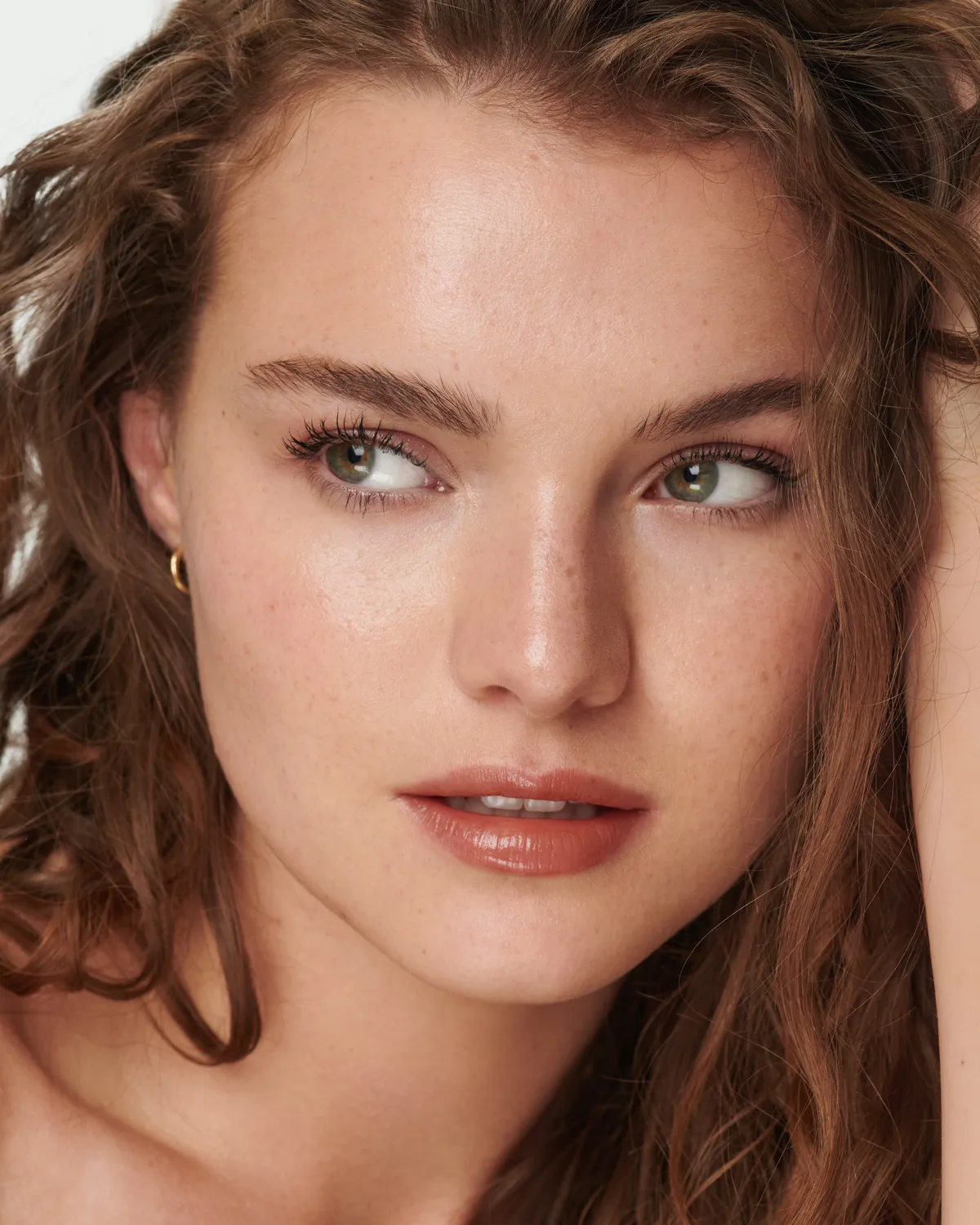 Lisa Eldridge Baume Embrace Sweet Fig balsamo labbra marrone