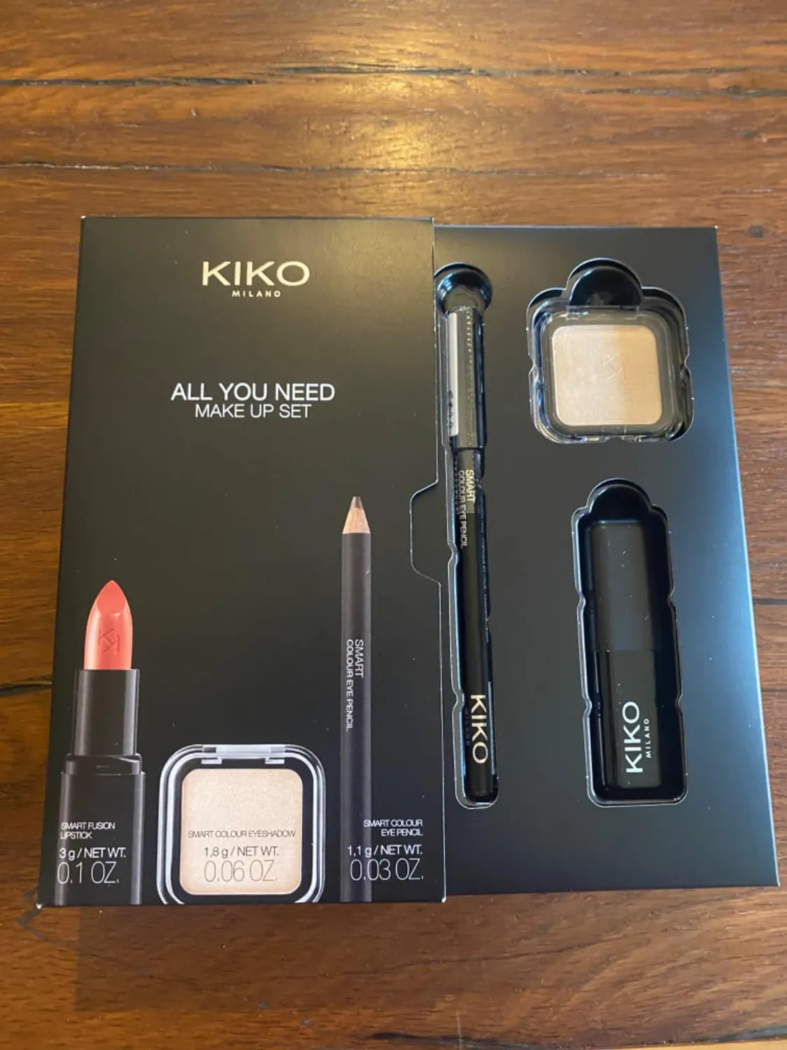 KIKO All You Need Make Up Set kit rossetto ombretto matita
