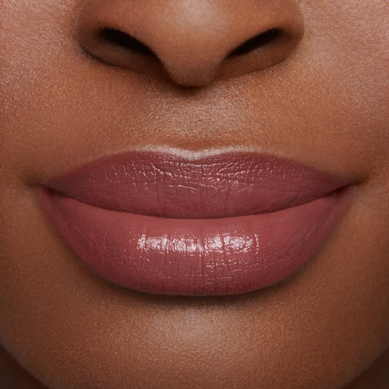 Lisa Eldridge Luxuriously Lucent Painterly rossetto satinato
