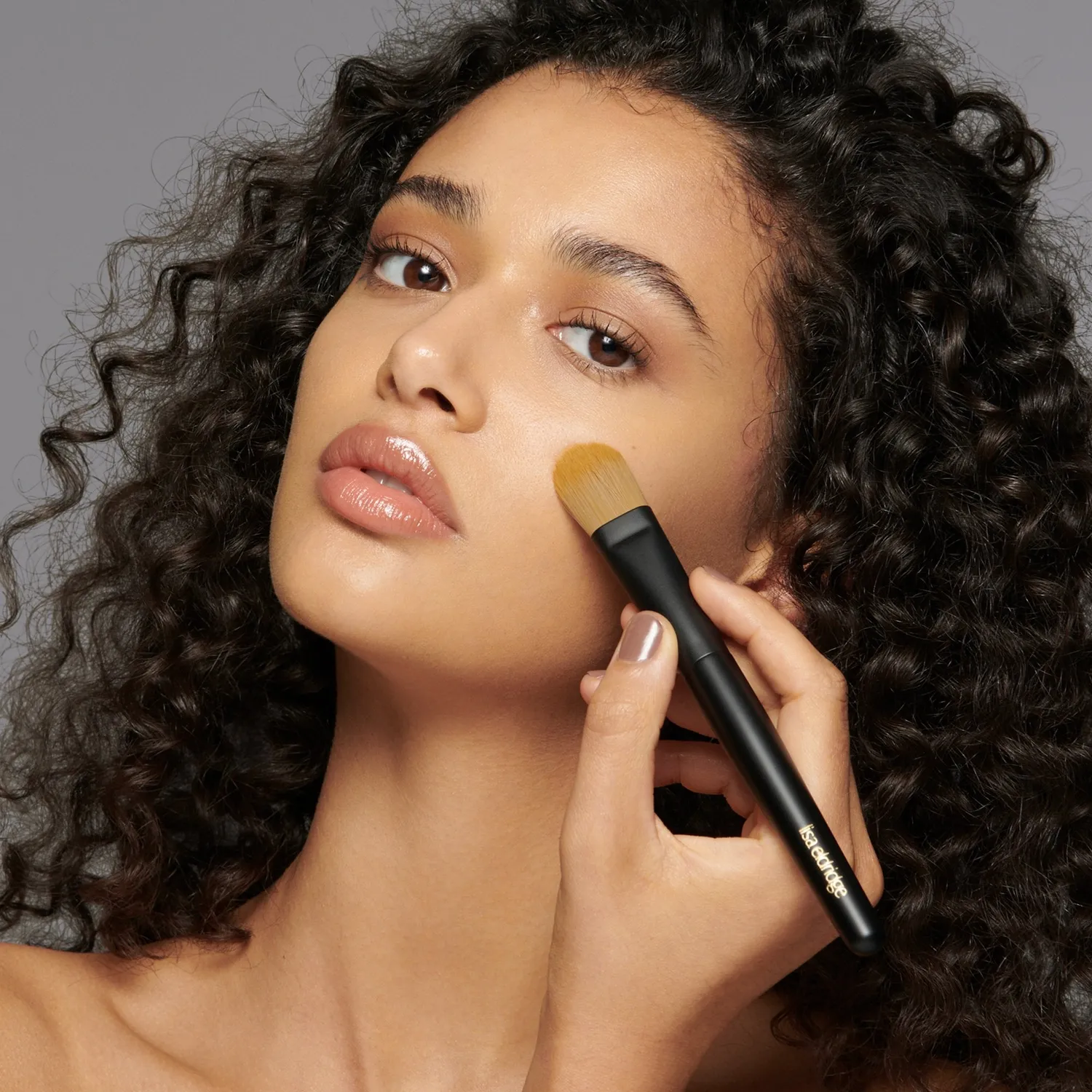 Lisa Eldridge No. 1 pennello fondotinta setole sintetiche