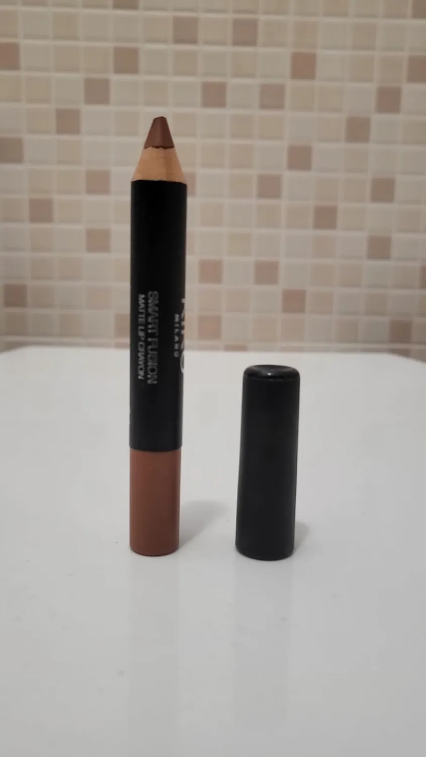 KIKO Smart Fusion Matte Lip Crayon 01 matitone 01 Nocciola Chiara opaco
