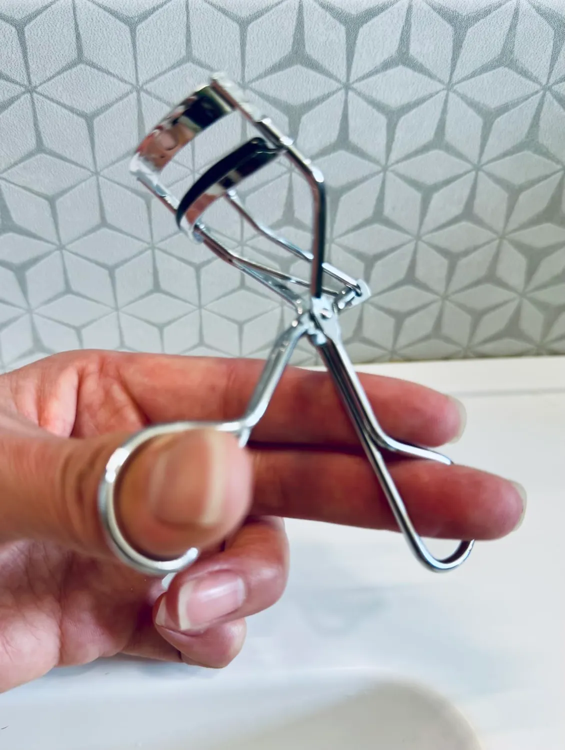 KIKO Eyelash Curler piegaciglia in acciaio