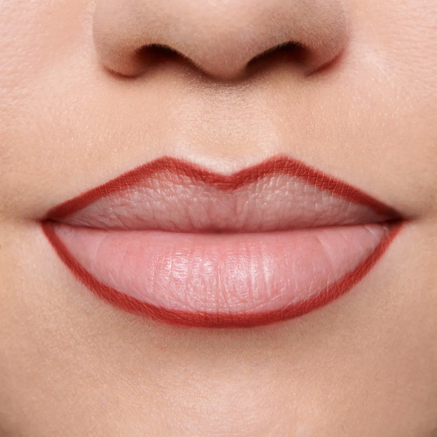 Lisa Eldridge Enhance and Define Cinnabar Matita Labbra Rossa