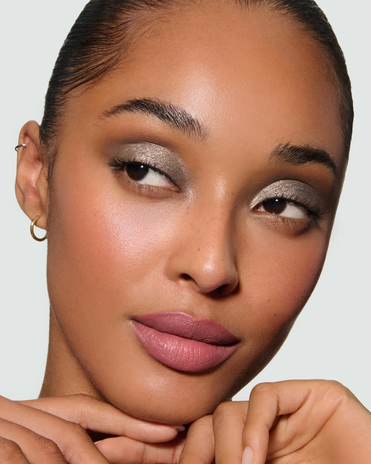 Lisa Eldridge Liquid Lurex Selene ombretto liquido shimmer
