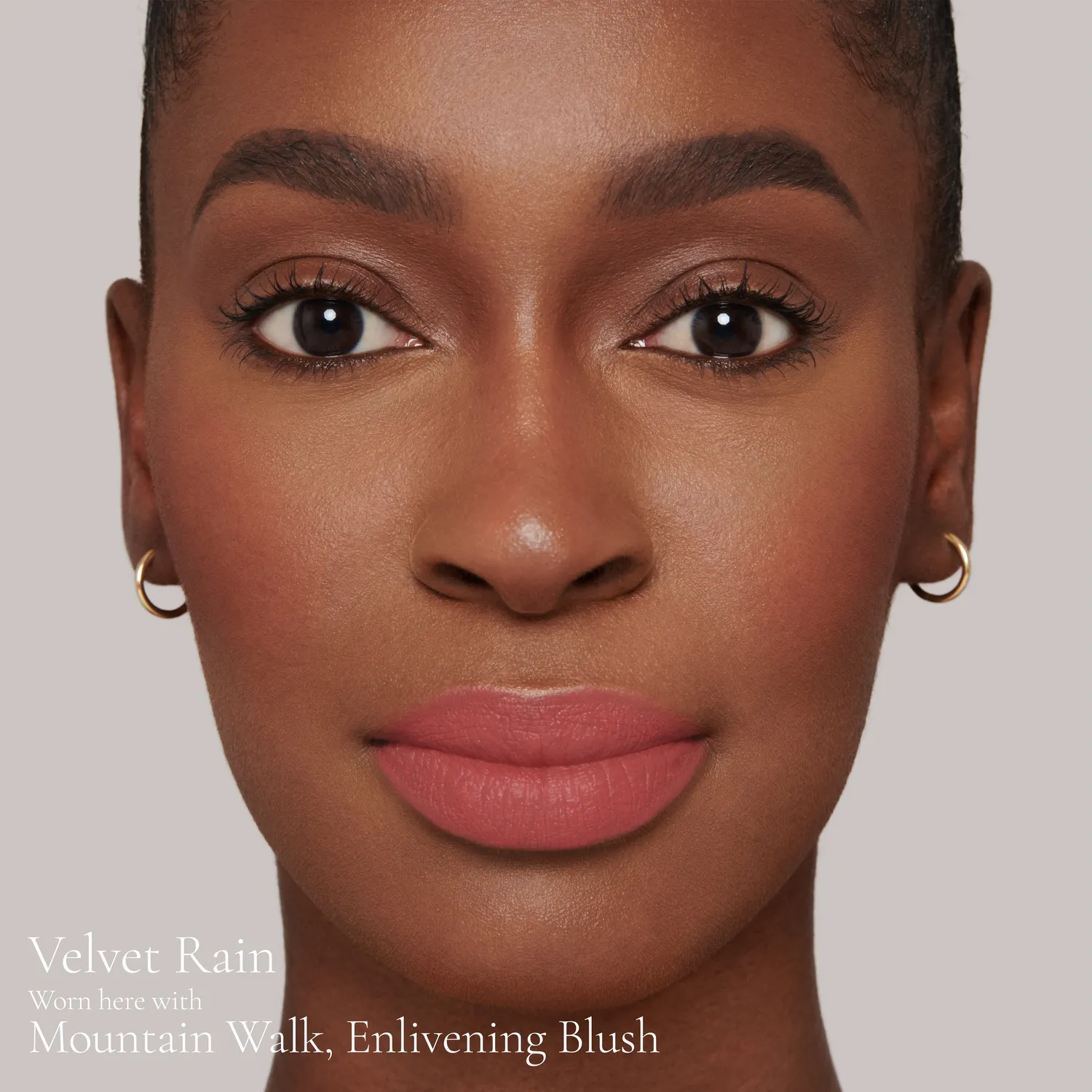 Lisa Eldridge True Velvet Velvet Rain rossetto rosa matte