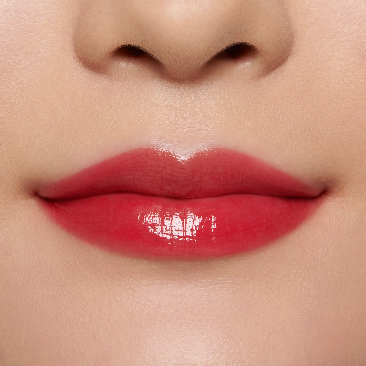 Lisa Eldridge Gloss Embrace Ribbon lip gloss rosso