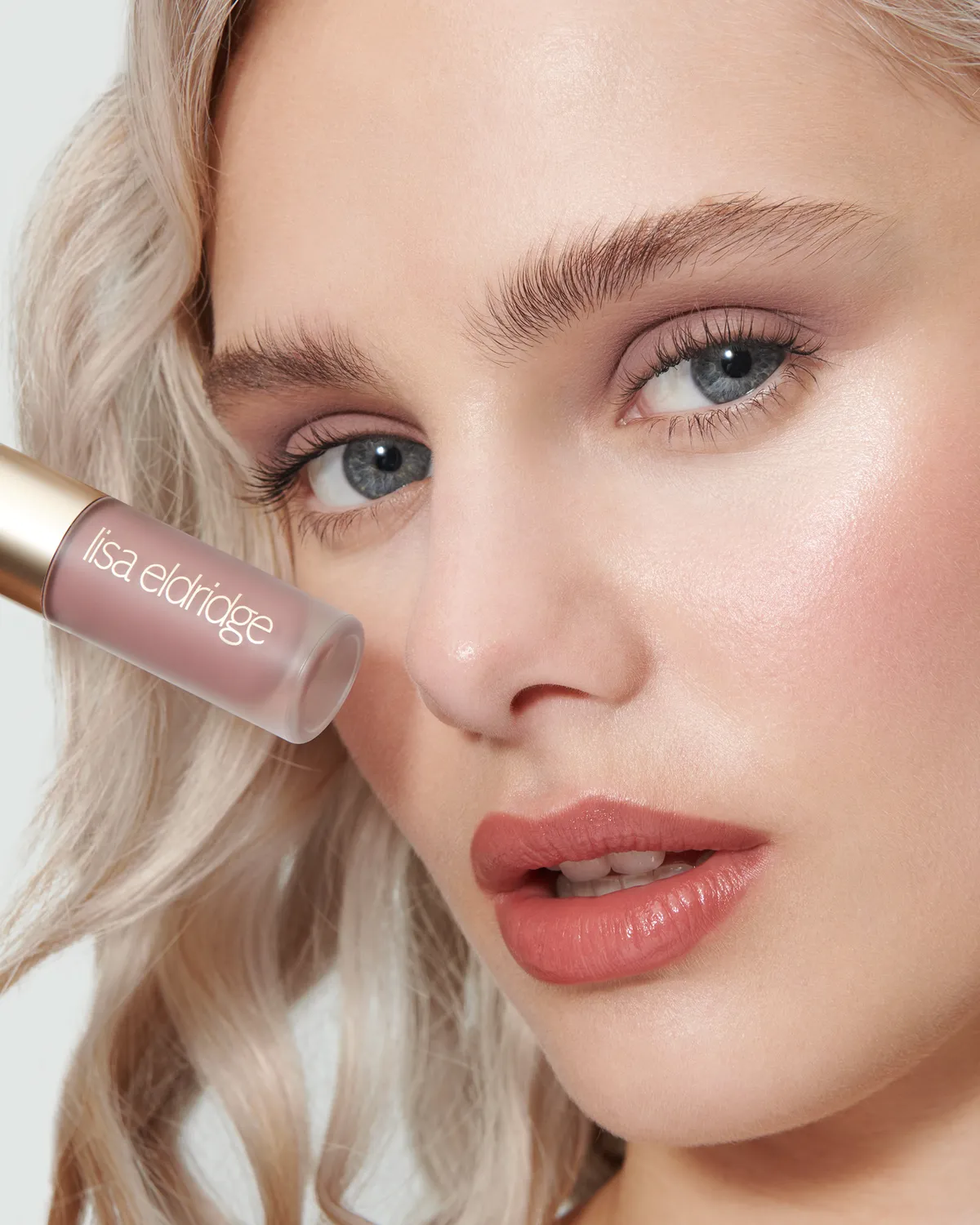 Lisa Eldridge Liquid Silk Ombretto Ione matte sfumato