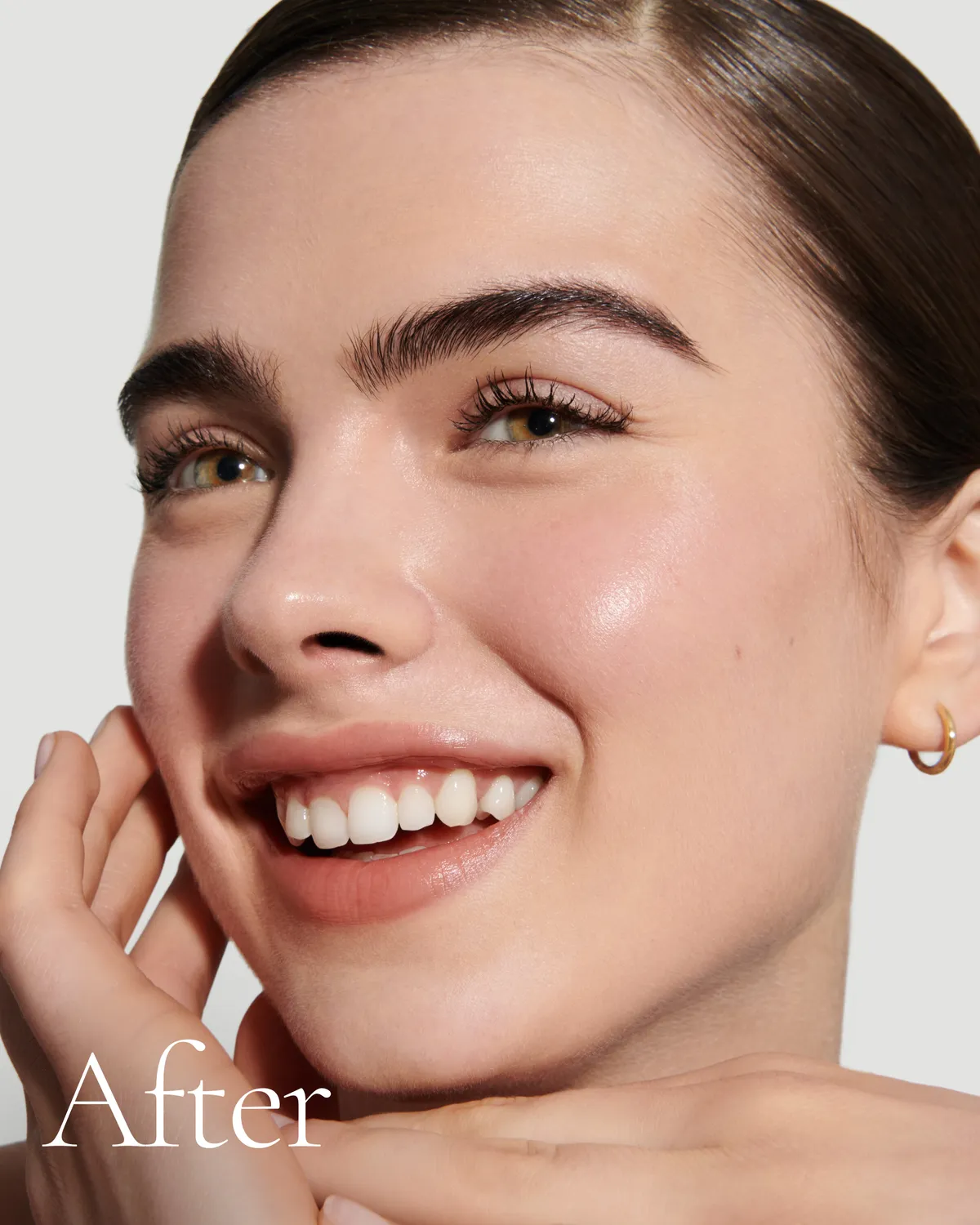 Lisa Eldridge Seamless Skin Enhancing Tint T4 tinta viso luminosa