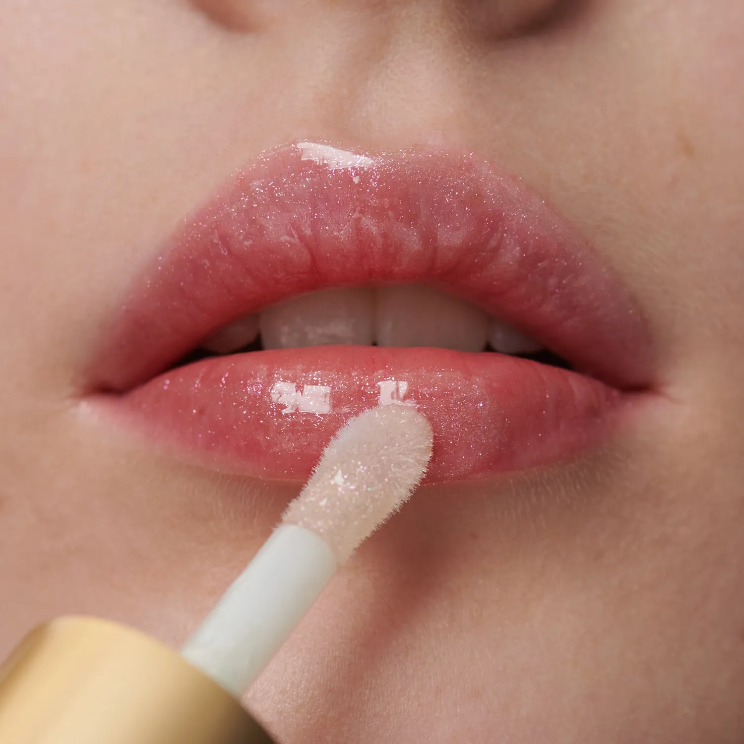 Lisa Eldridge Gloss Embrace Dancing Rose lucidalabbra