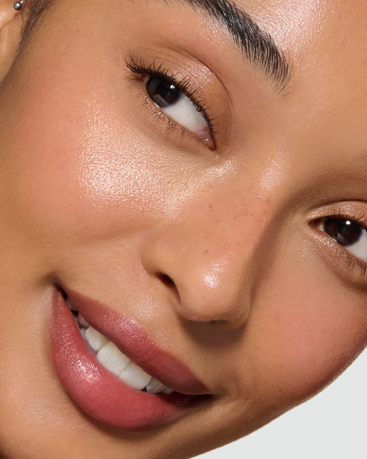 Lisa Eldridge Velatura Cinnamon Bun stick labbra e guance glossy