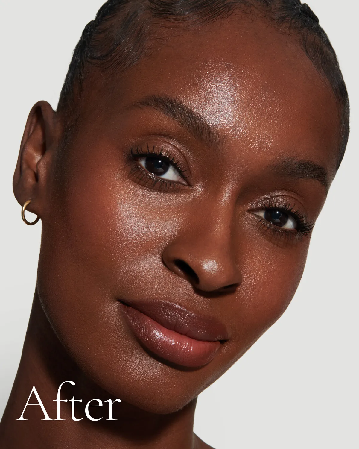 Lisa Eldridge Seamless Skin Tint fondotinta T16 luminoso
