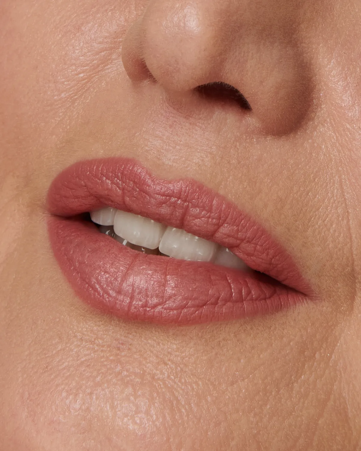 Lisa Eldridge Sculpt Shade 1C Light Pink matita labbra rosata