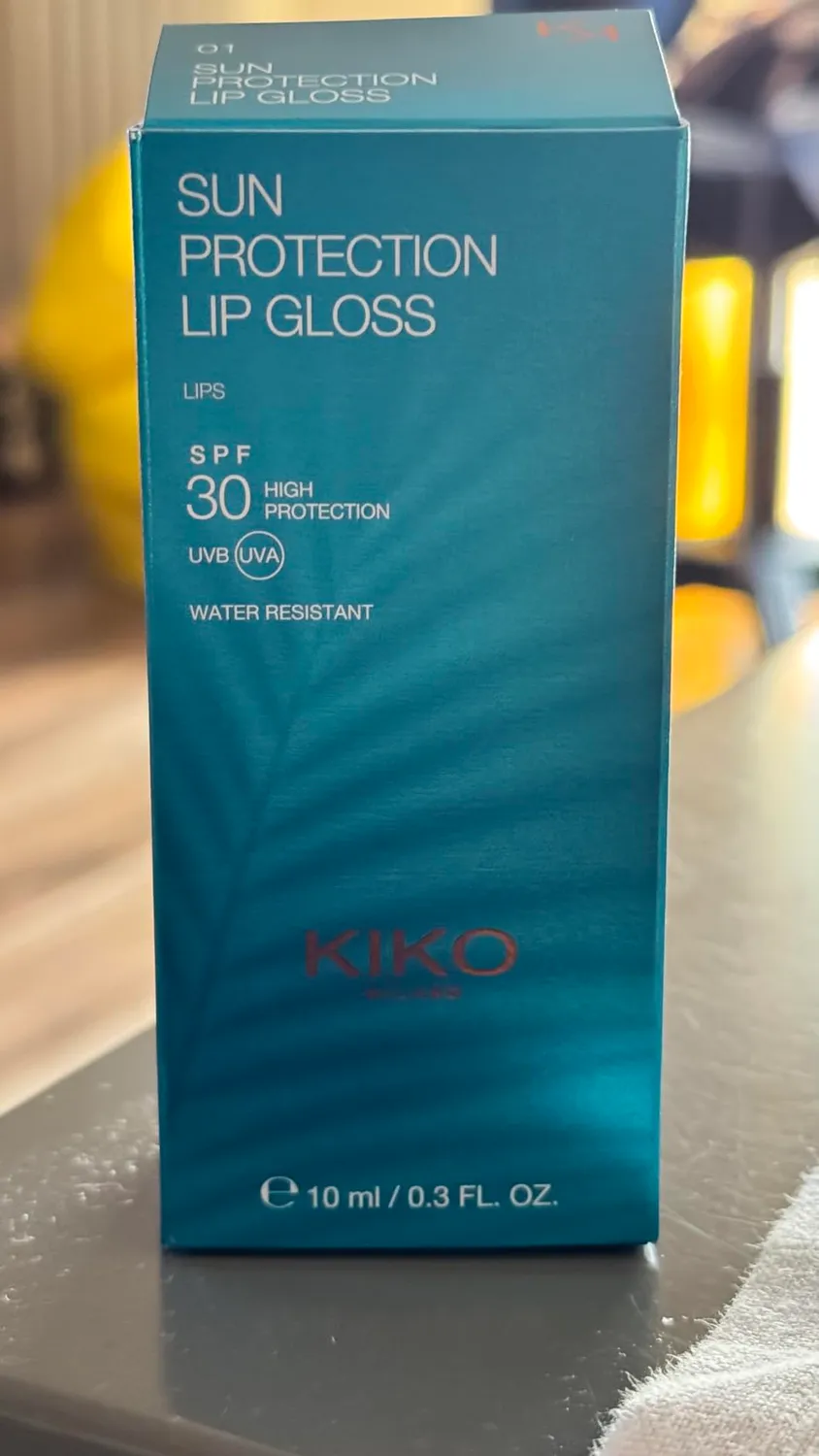 KIKO Milano Sun Protection Lip Gloss SPF30 lucidalabbra 01 Honey Guard