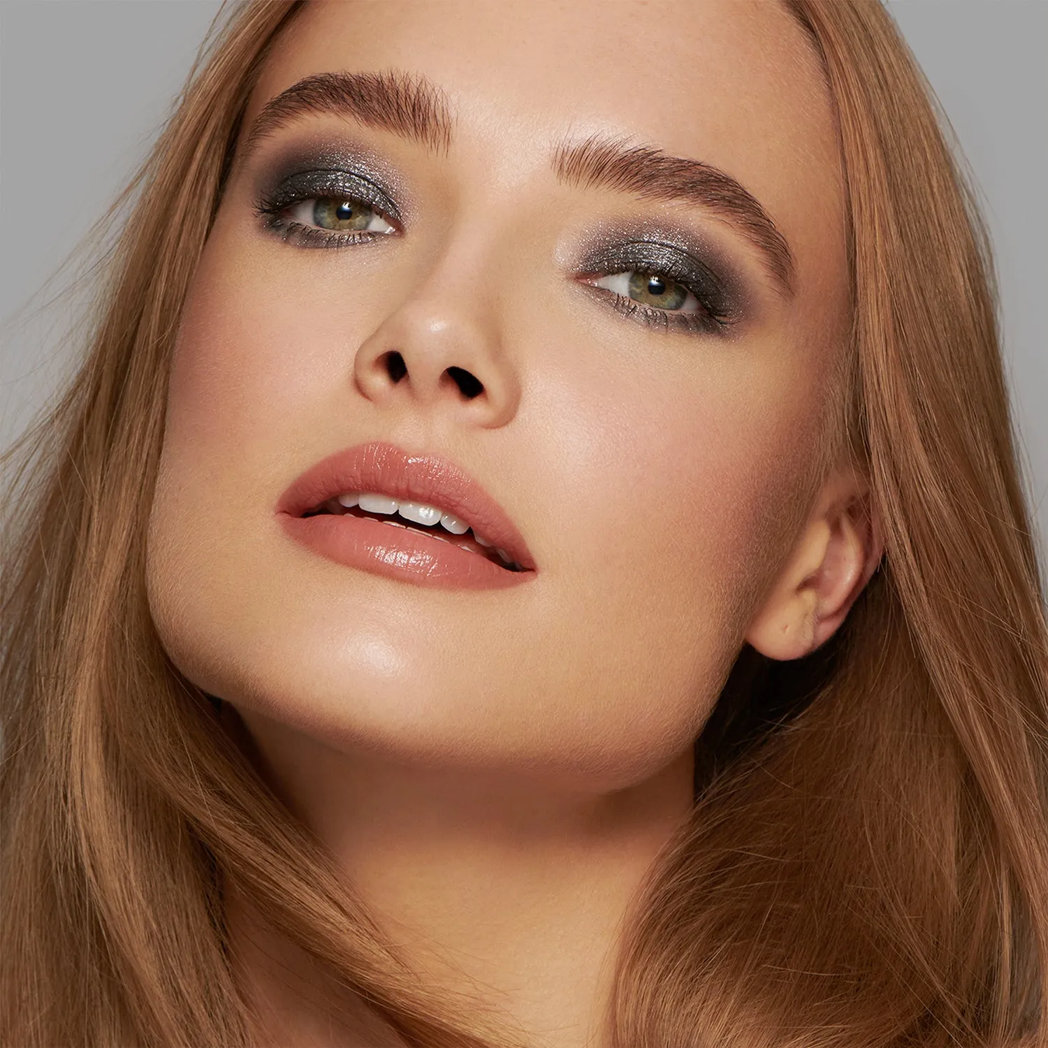 Lisa Eldridge Liquid Lurex Liza ombretto liquido carbone multiriflesso