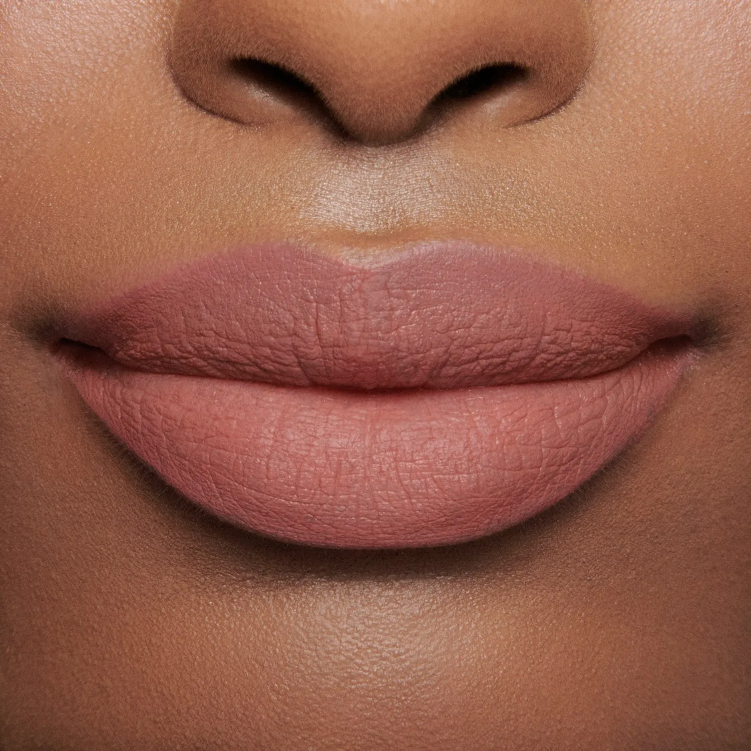 Lisa Eldridge True Velvet Velvet Muse rossetto opaco
