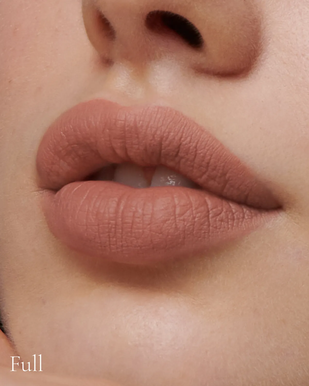 Lisa Eldridge Velveteen Fawn rossetto liquido matte