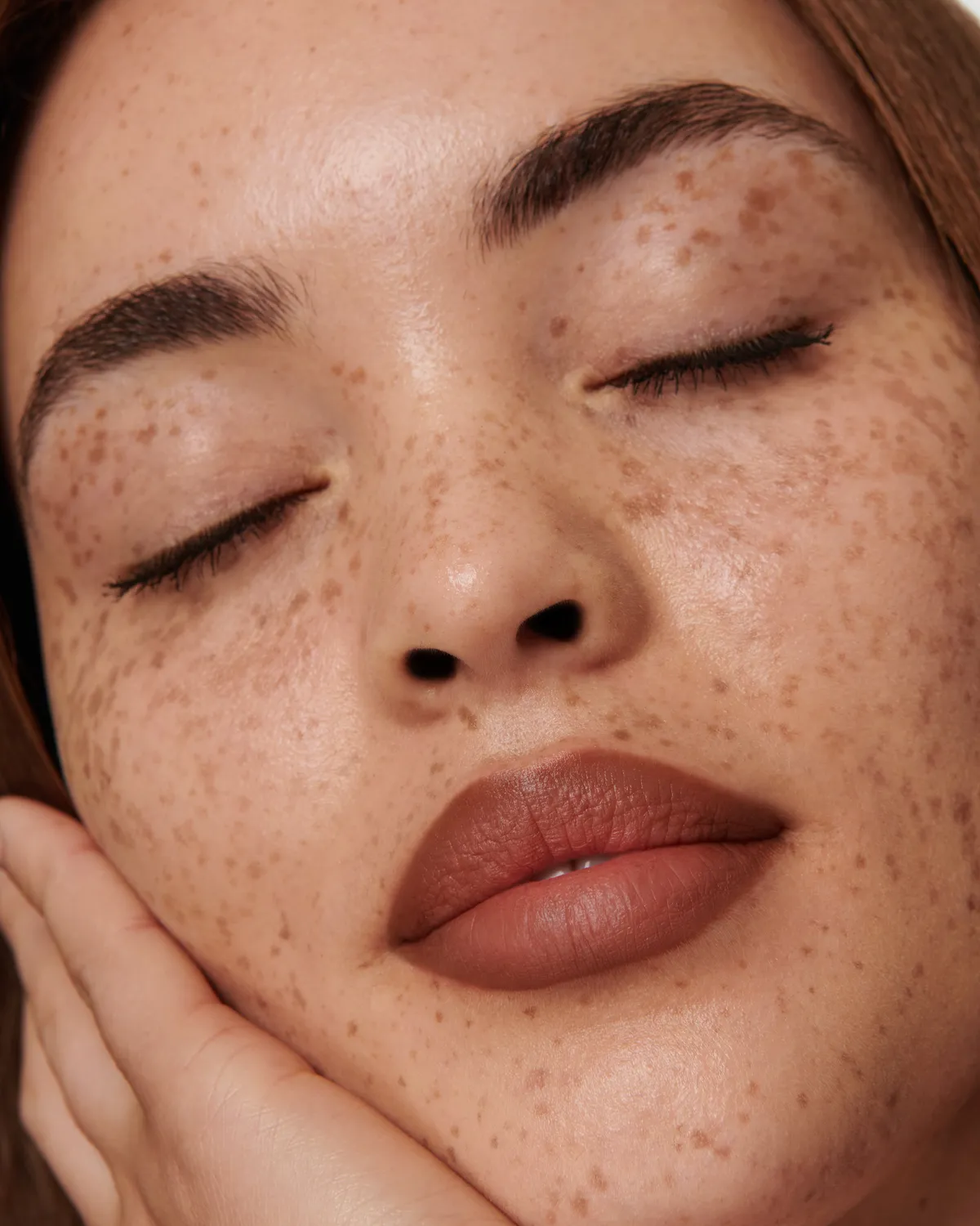 Lisa Eldridge 2N Medium Cork Sculpt Shade Matita Labbra