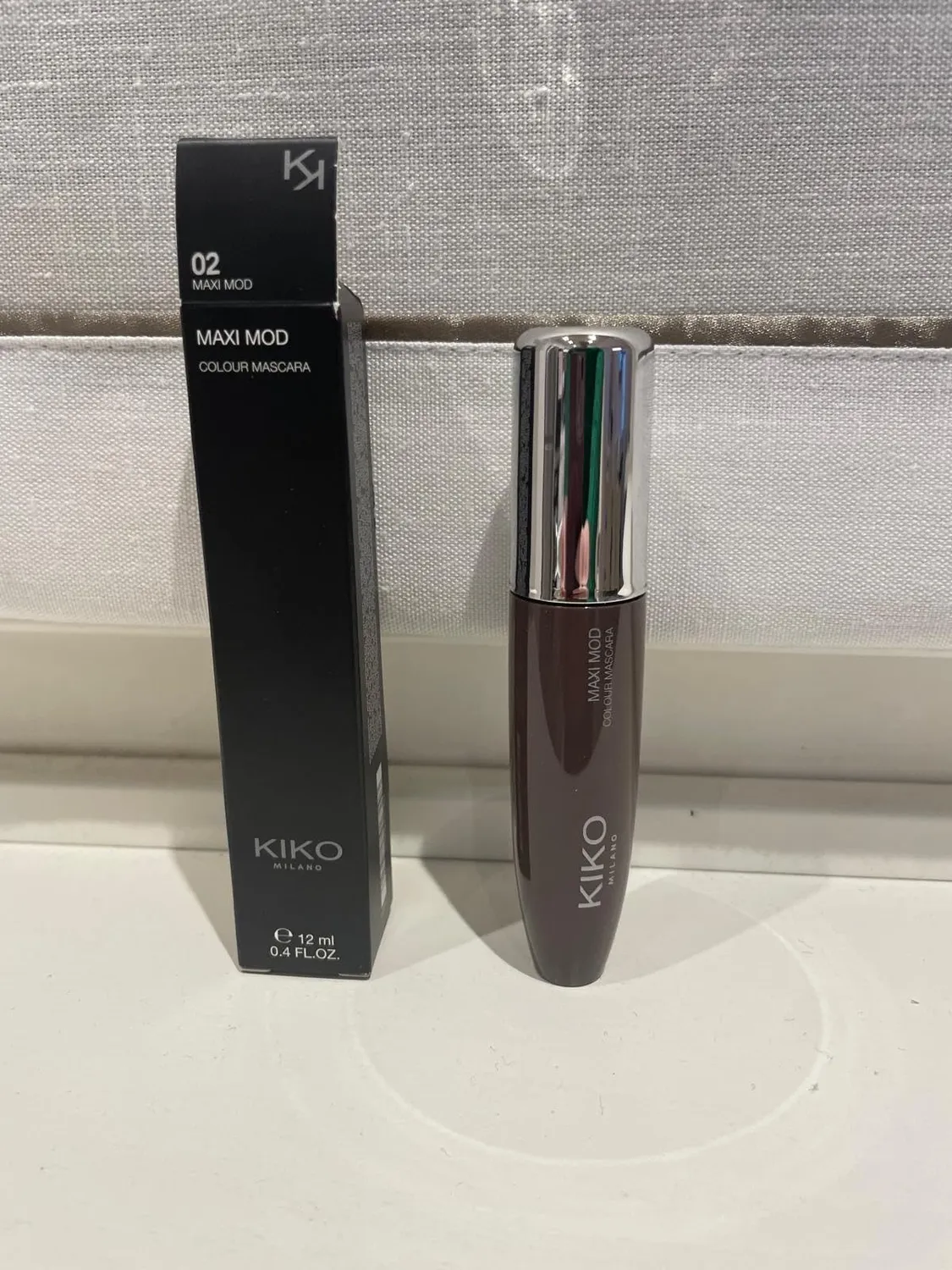 KIKO Milano Maxi Mod Colour 01 Electric Blue mascara volume 10 h