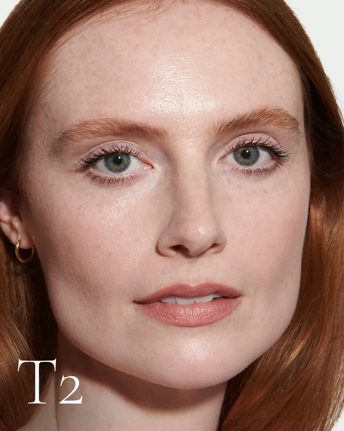 Lisa Eldridge Seamless T2 tinta viso leggera luminosa