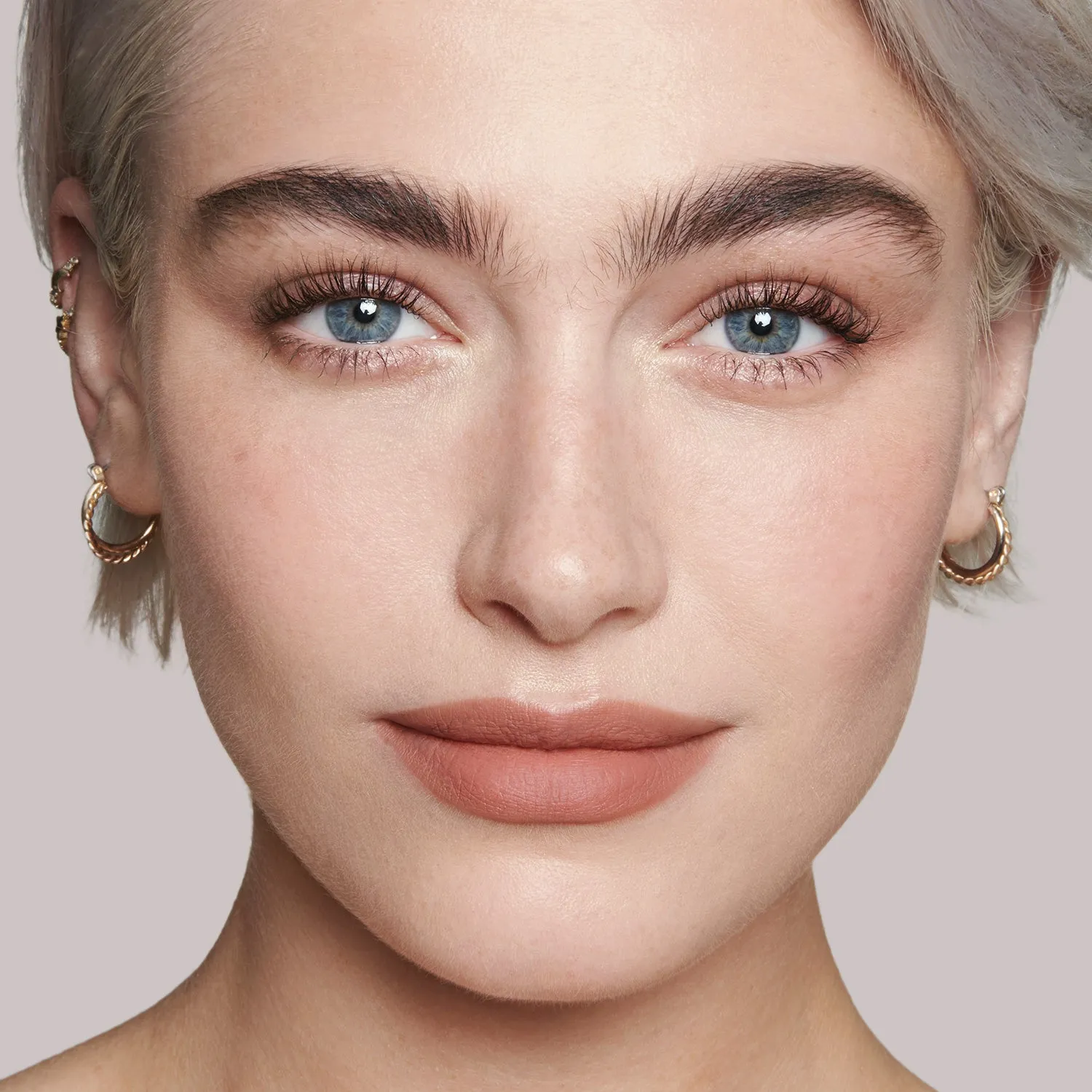 Lisa Eldridge True Velvet Lip Colour Velvet Fawn rossetto marrone