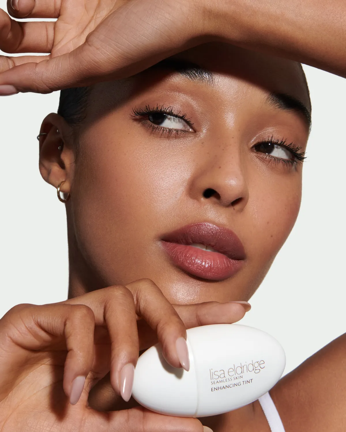 Lisa Eldridge Seamless Skin Enhancing Tint T11 tinta viso luminosa
