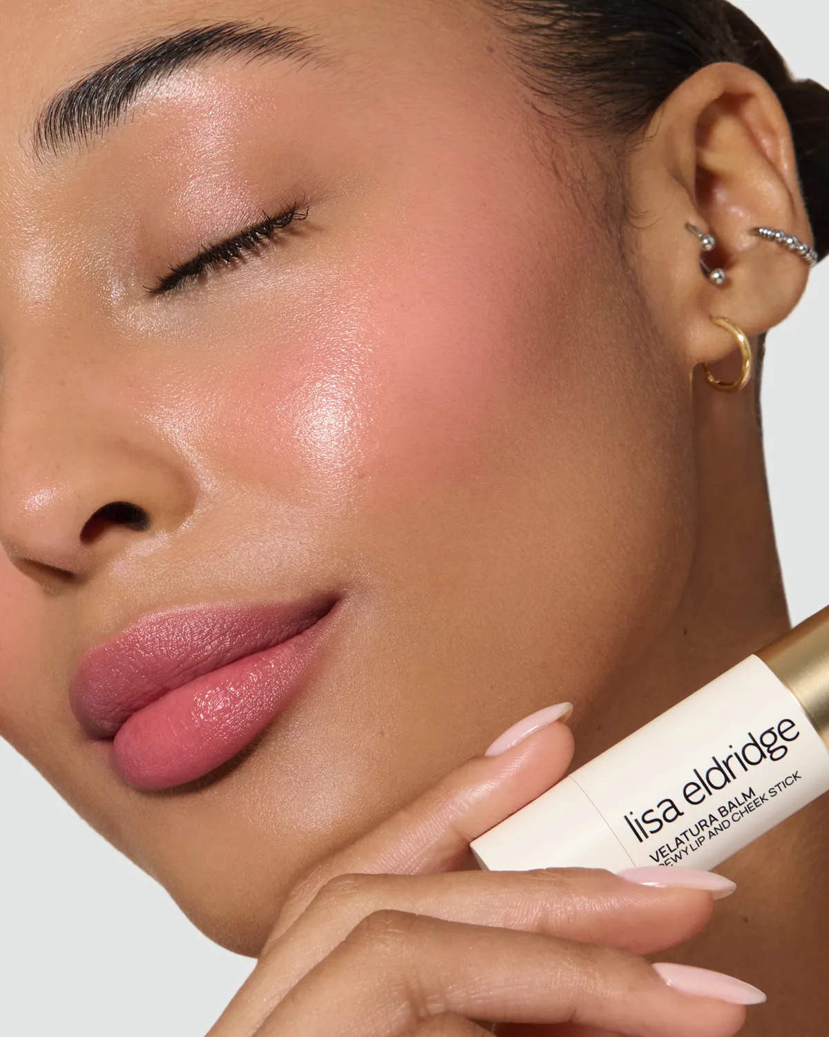 Lisa Eldridge Velatura Stick Meeting The Ex rosa labbra guance