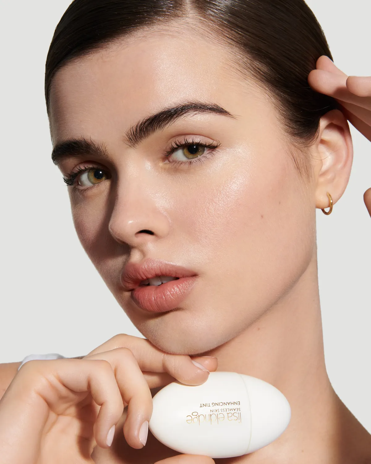 Lisa Eldridge Seamless Skin Enhancing Tint T4 tinta viso luminosa