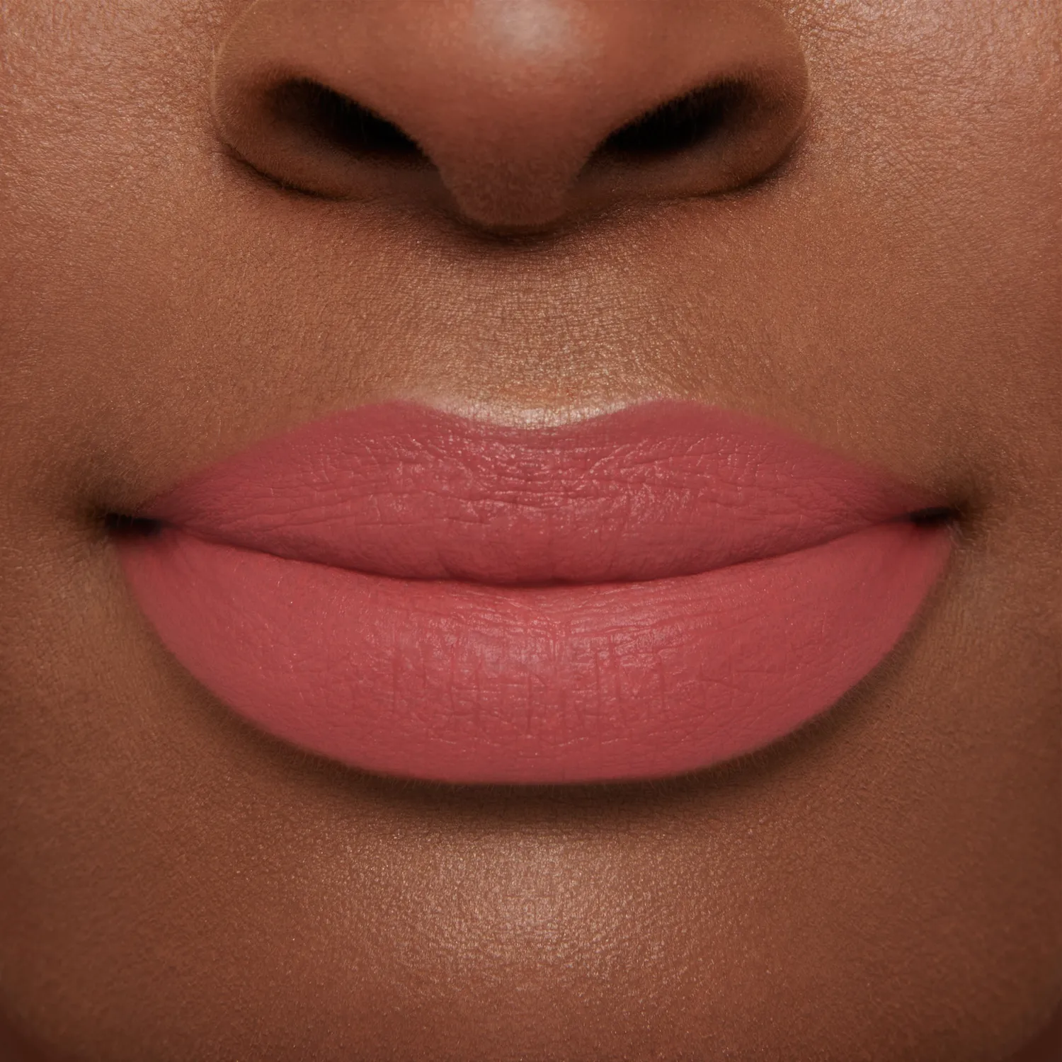 Lisa Eldridge True Velvet Velvet Rain rossetto rosa matte