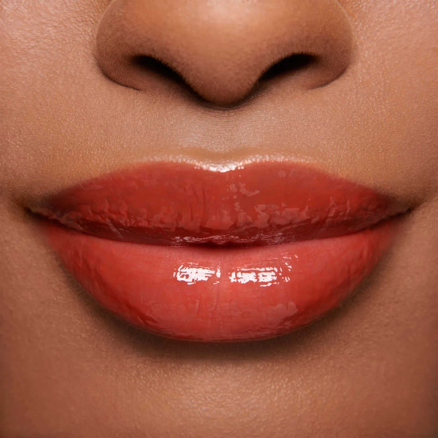 Lisa Eldridge Gloss Embrace Dragon lucidalabbra rosso aranciato