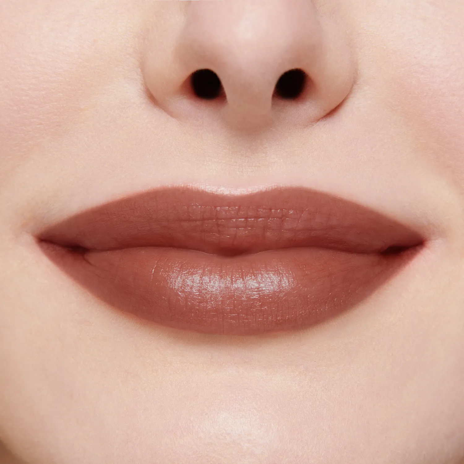 Lisa Eldridge Luxuriously Lucent Meet Me In Berlin rossetto nude