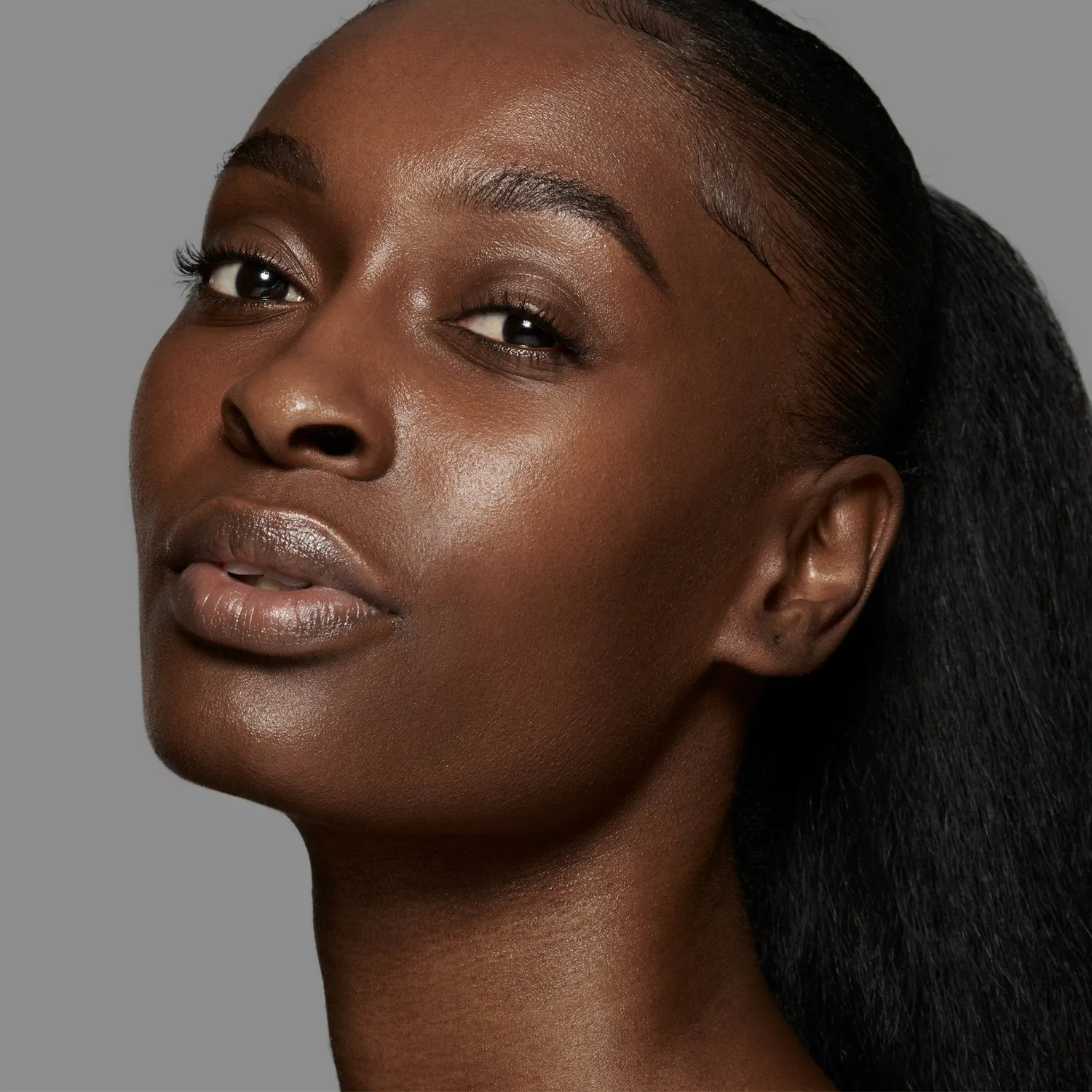 Lisa Eldridge The Foundation No. 33 Fondotinta Neutro Medio-Scuro