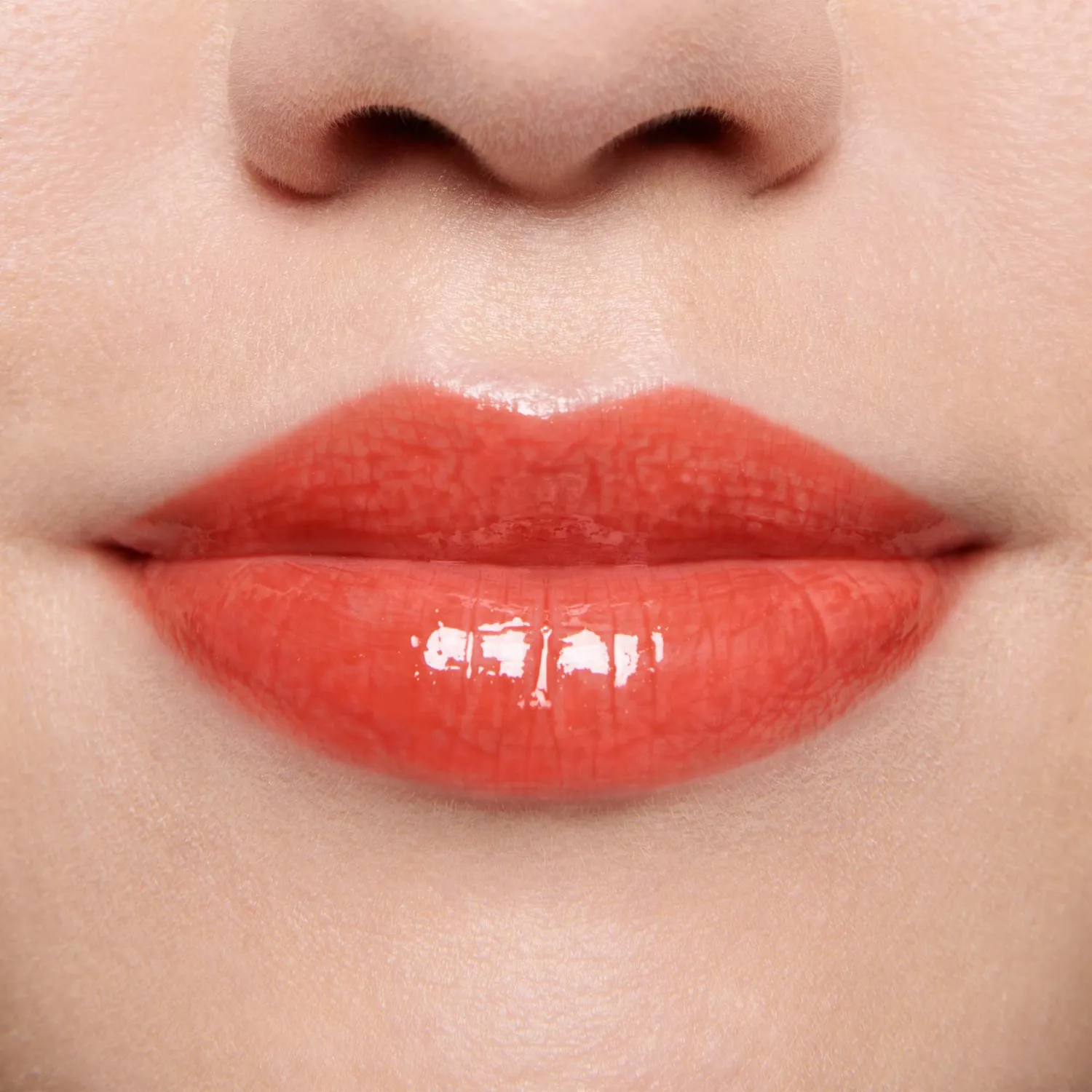 Lisa Eldridge Gloss Embrace Dragon lucidalabbra rosso aranciato