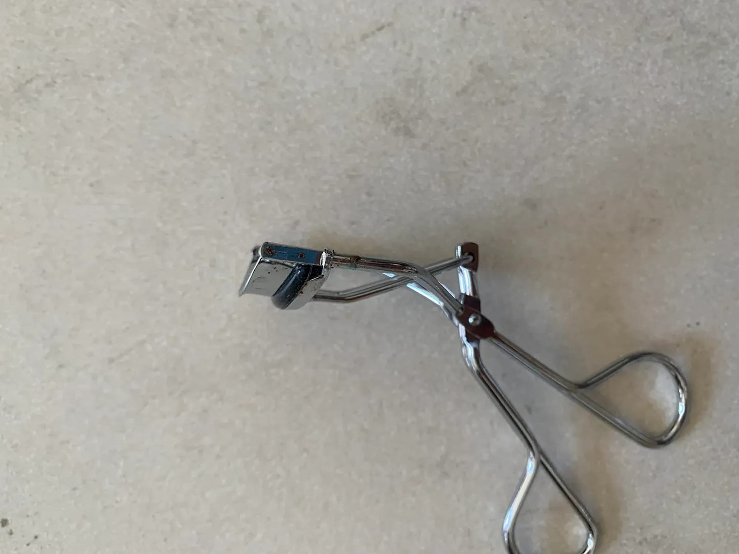 KIKO Eyelash Curler piegaciglia in acciaio