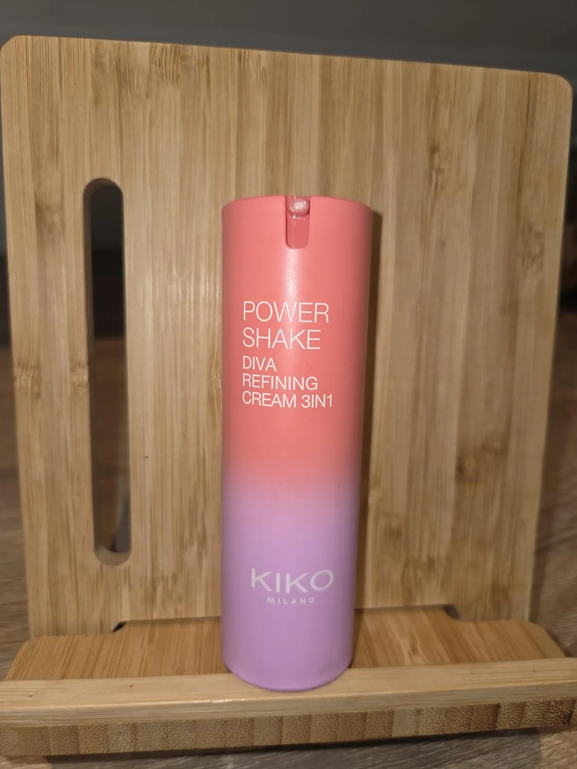 KIKO Milano Power Shake Diva Refining Cream 3in1 crema viso illuminante