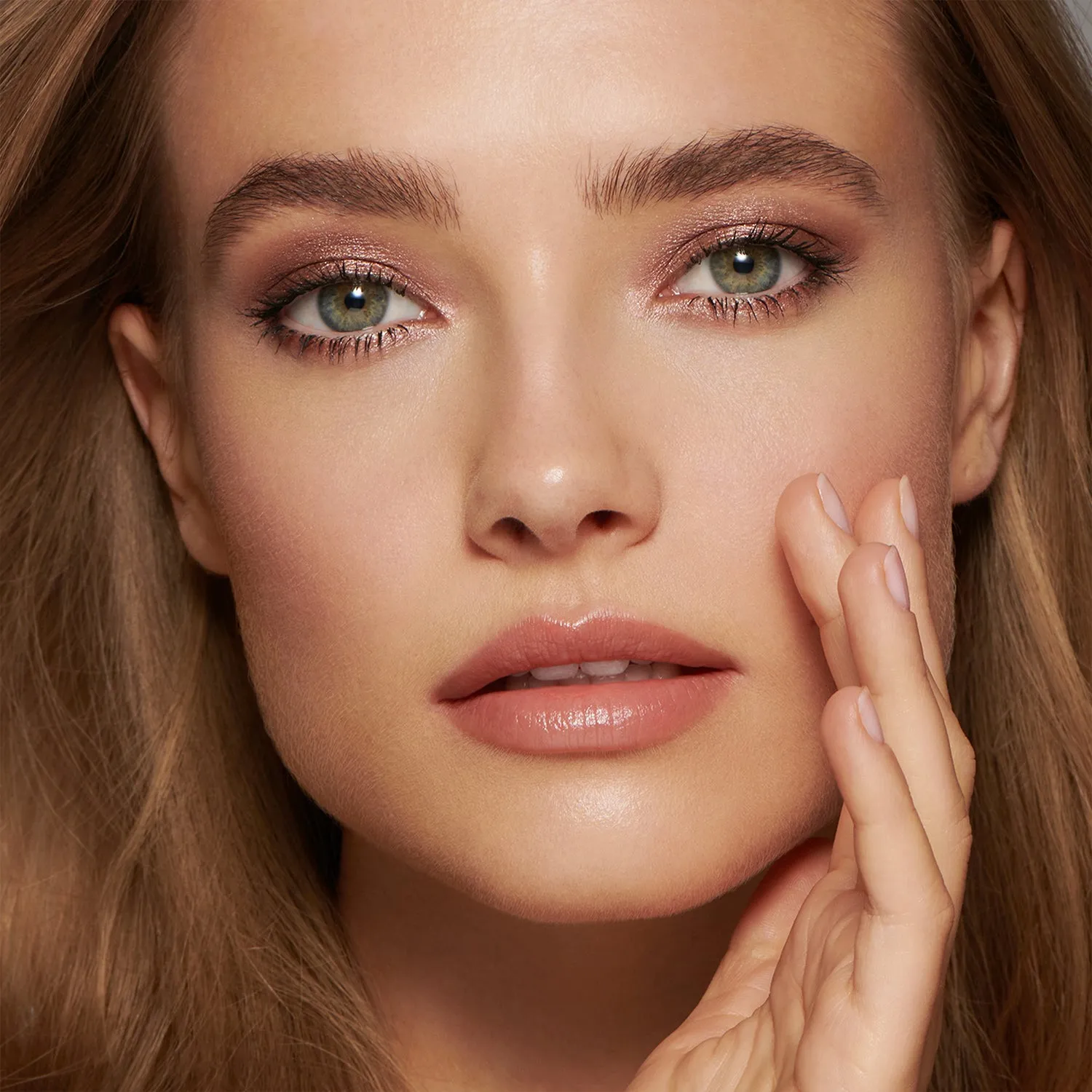 Lisa Eldridge Liquid Lurex Ombretto Liquido Anjelica Taupe