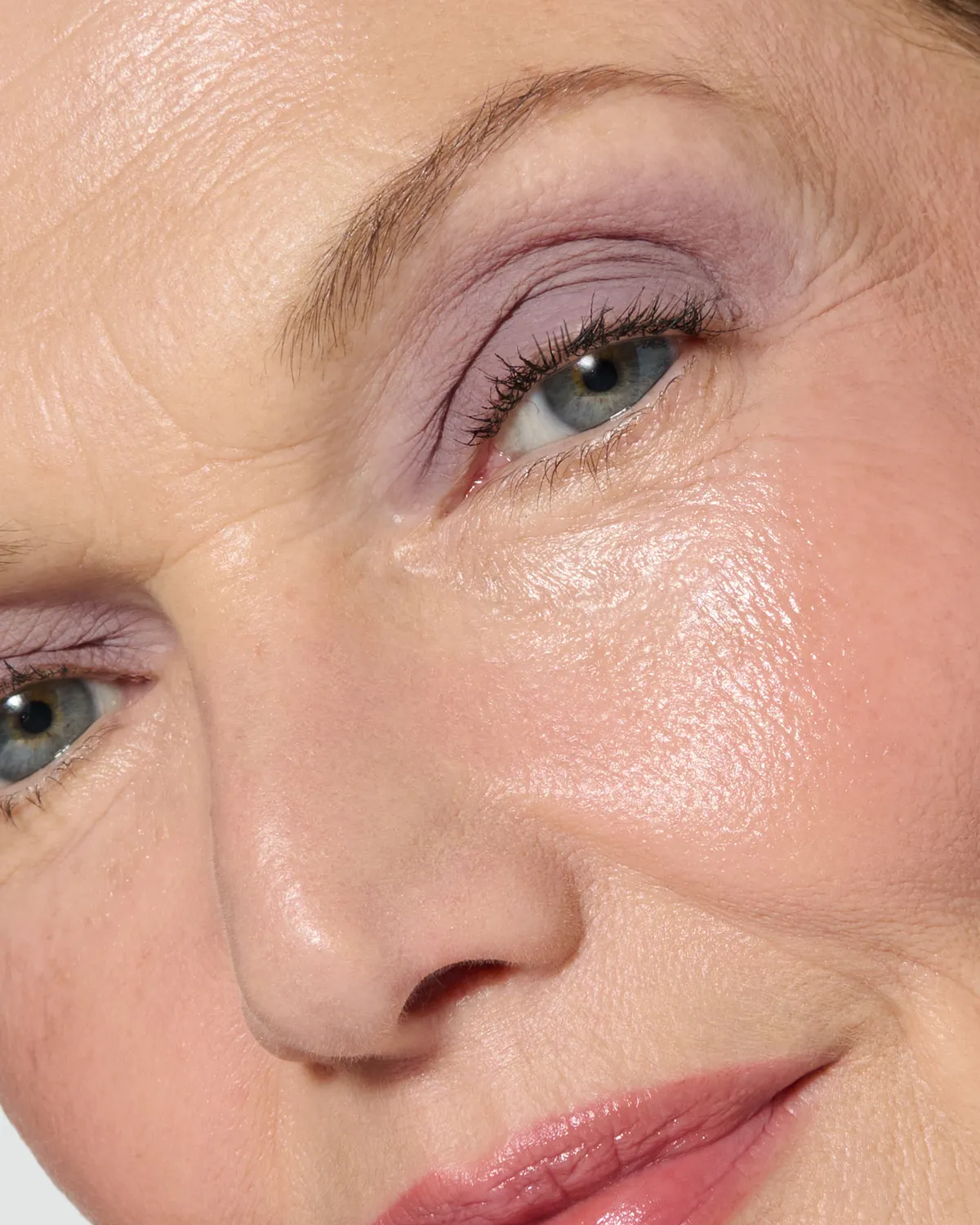Lisa Eldridge Liquid Silk Maude ombretto liquido opaco