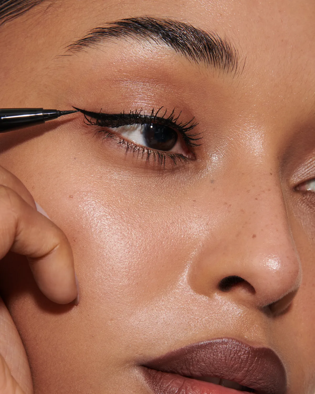 Lisa Eldridge Kitten Flick Black eyeliner liquido nero 24h